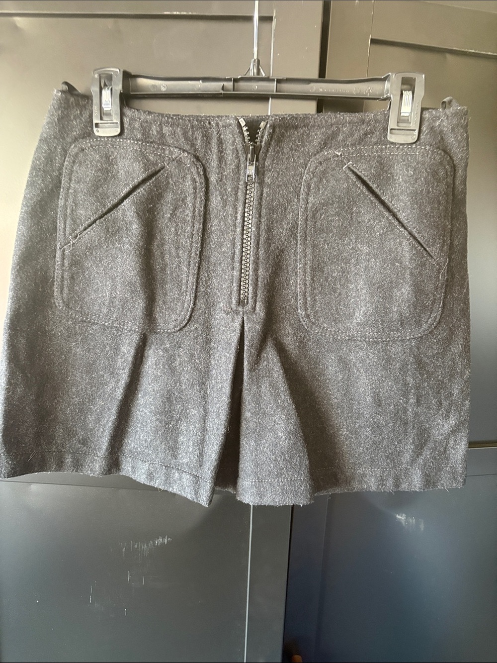 GAP Gray Zip-Front Skort with Patch Pockets